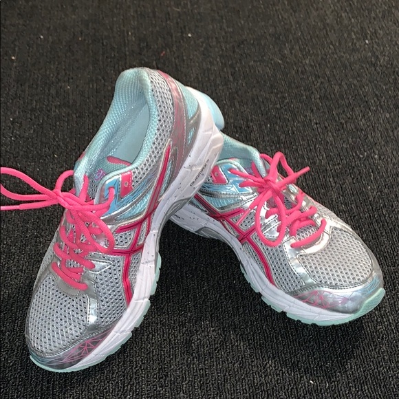 ASICS running sneakers - Picture 3 of 3